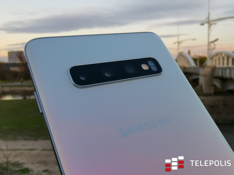 Samsung Galaxy S10 - recenzja przewidywalnie dobrego smartfonu