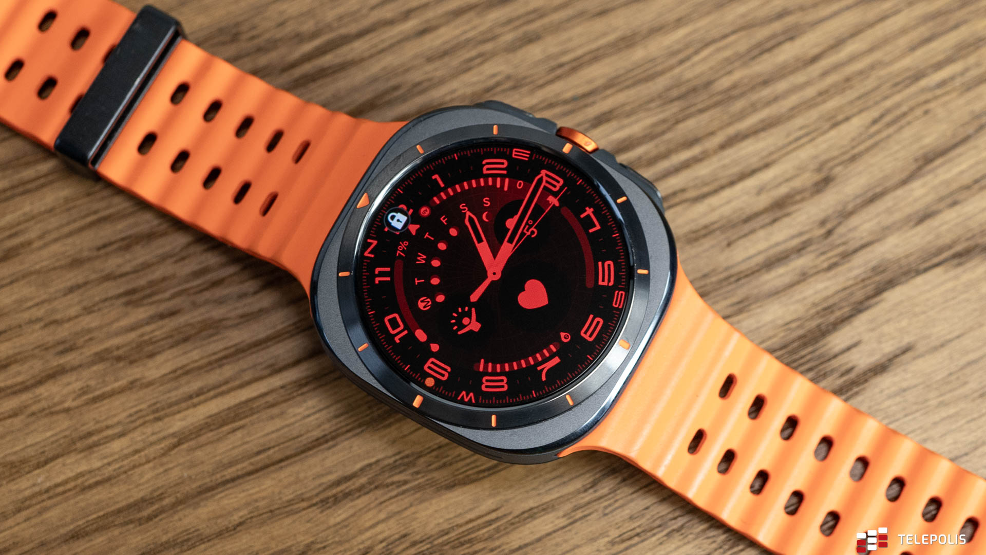 Galaxy Watch Ultra po 4 miesiącach – jeden krok do przodu, dwa kroki do tyłu (test)