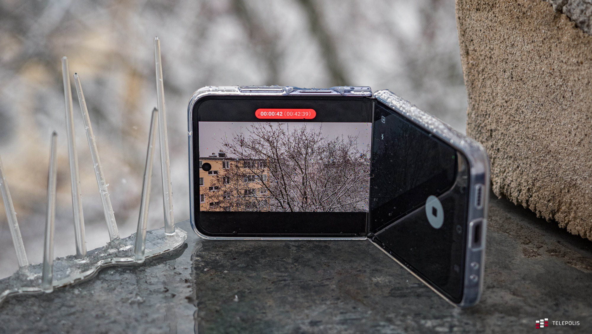 Samsung nie pęka. Galaxy Z Flip4 po kwartale (test)