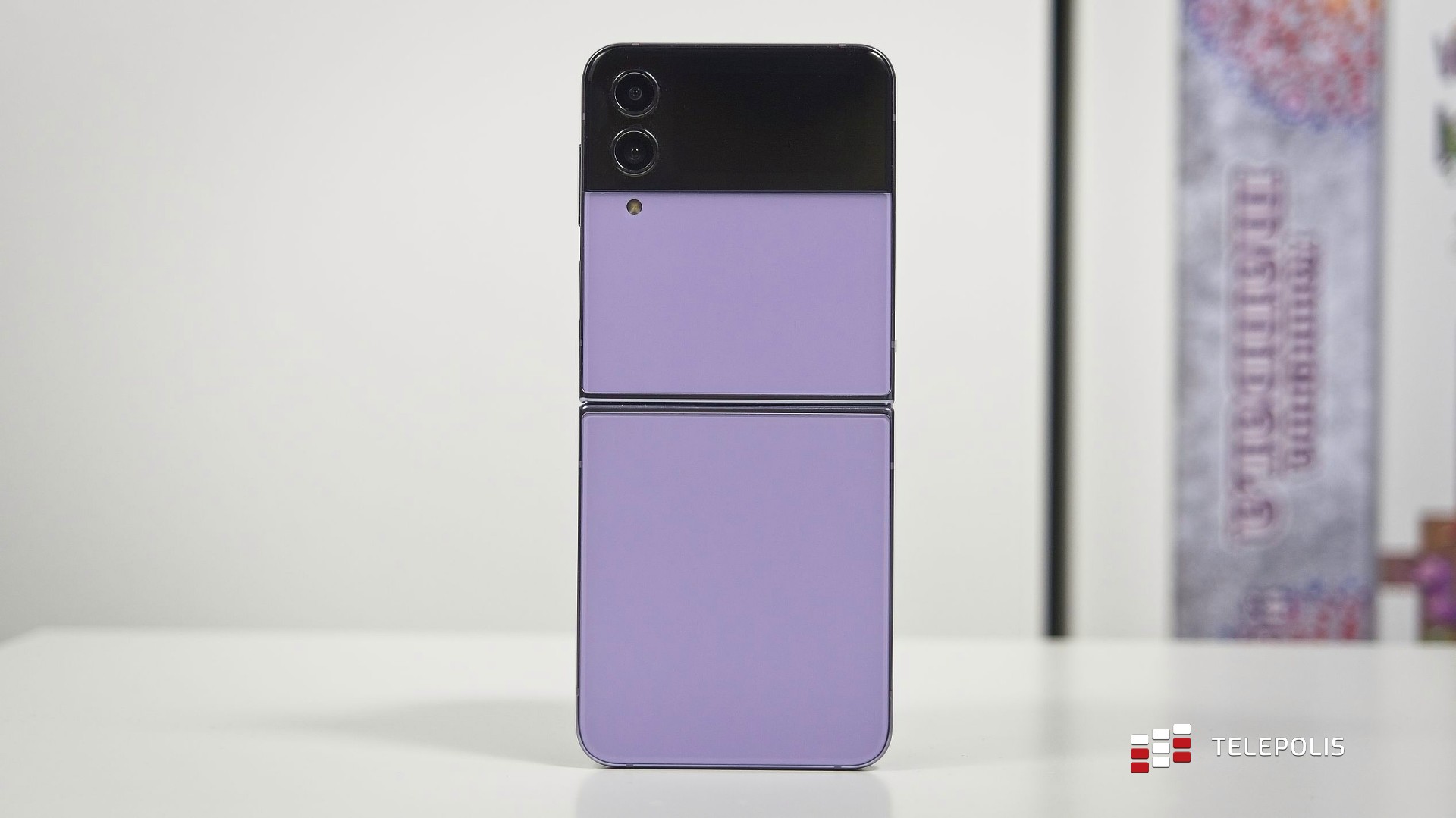 Samsung Galaxy Z Flip4 – test. Składak, który poskładał konkurencję