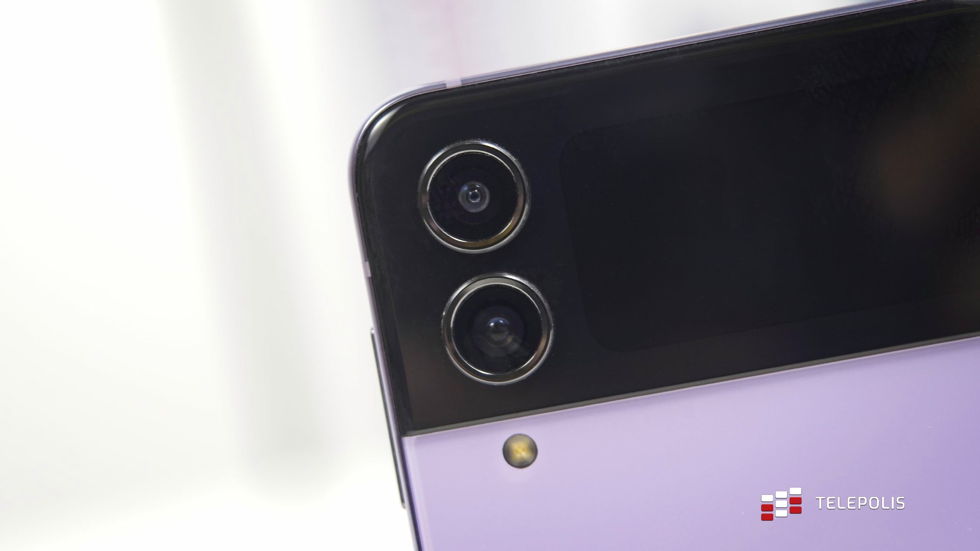 Samsung Galaxy Z Flip4 – test. Składak, który poskładał konkurencję