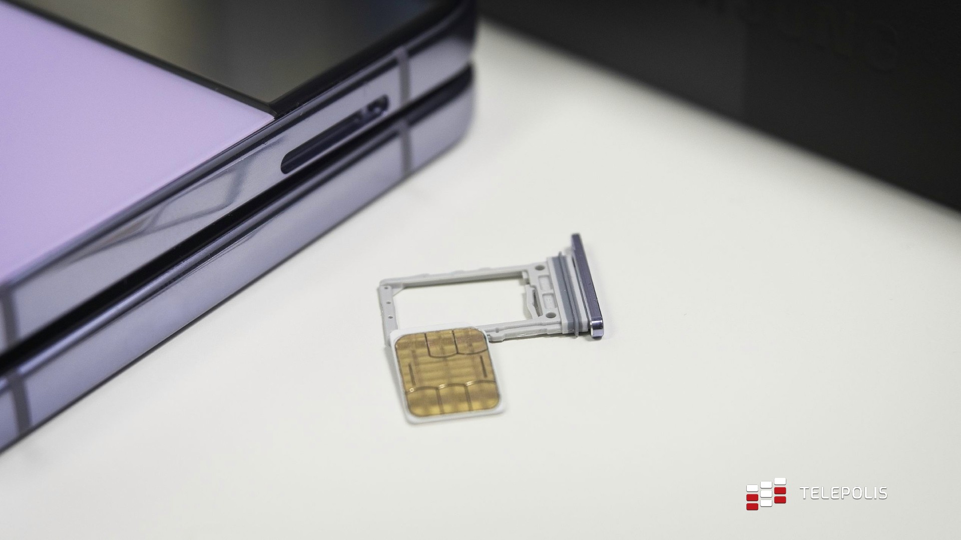 Samsung Galaxy Z Flip4 – test. Składak, który poskładał konkurencję
