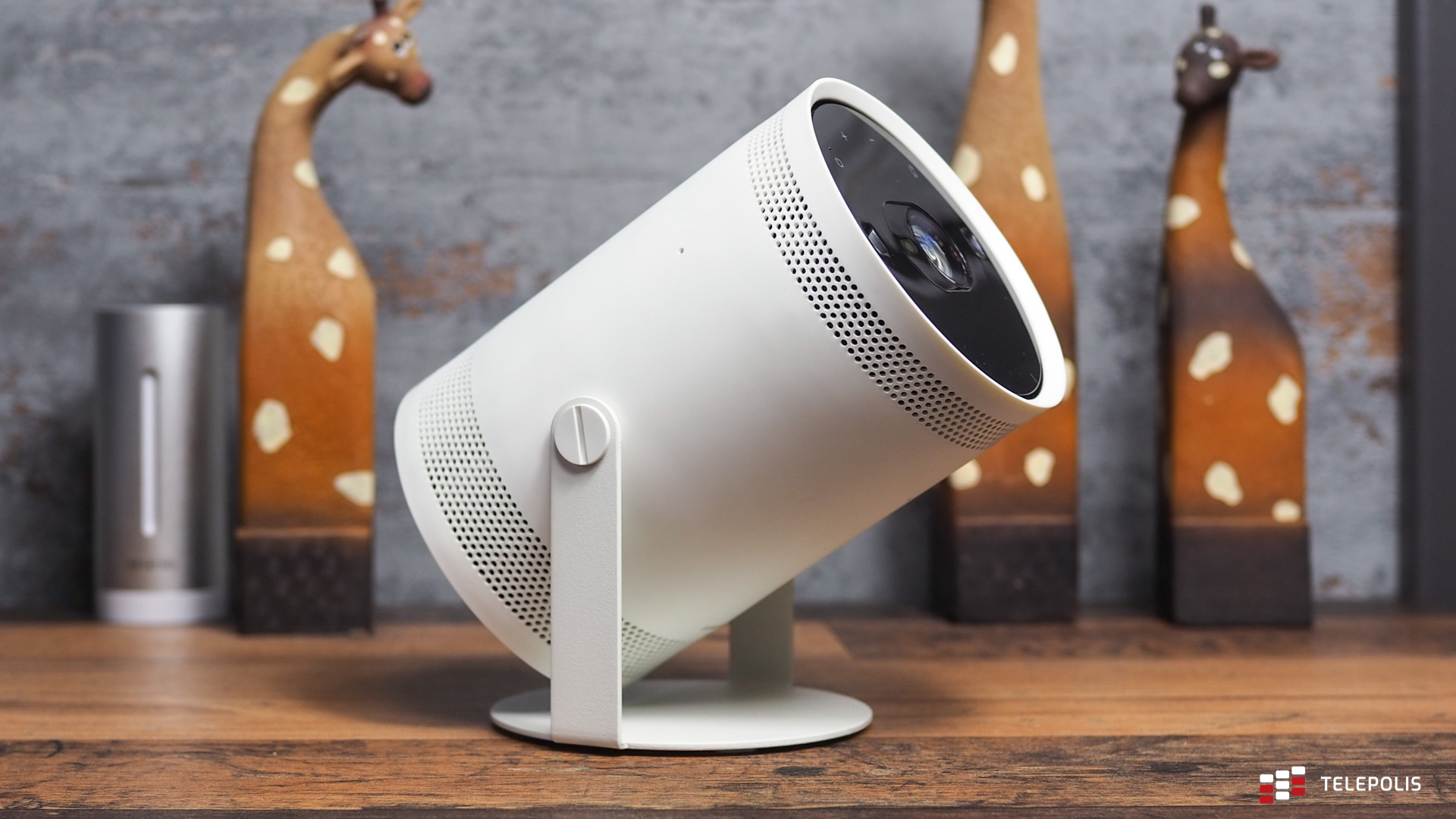 Samsung The Freestyle – tego jeszcze nie grali! Kosmiczny projektor