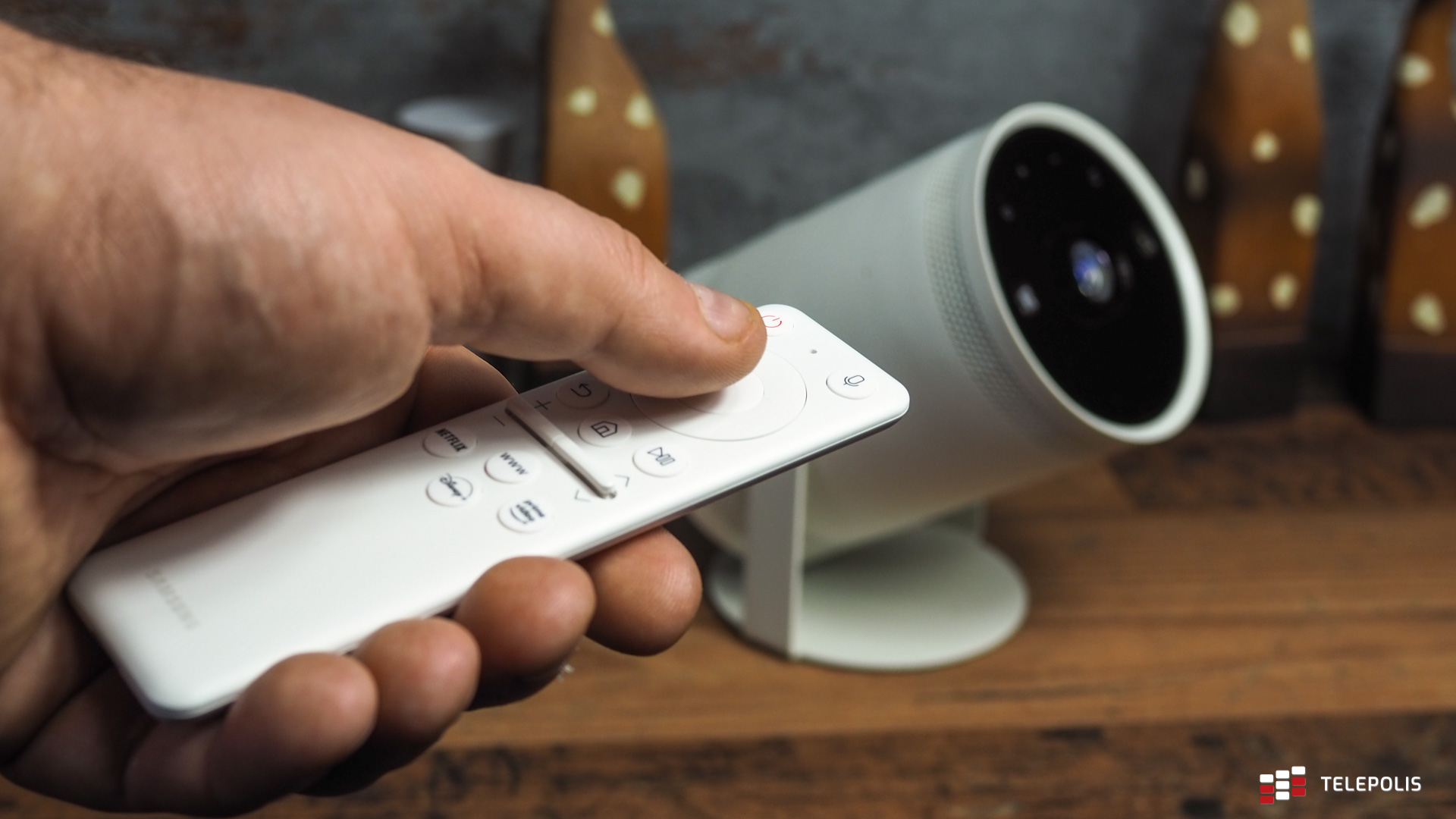 Samsung The Freestyle – tego jeszcze nie grali! Kosmiczny projektor