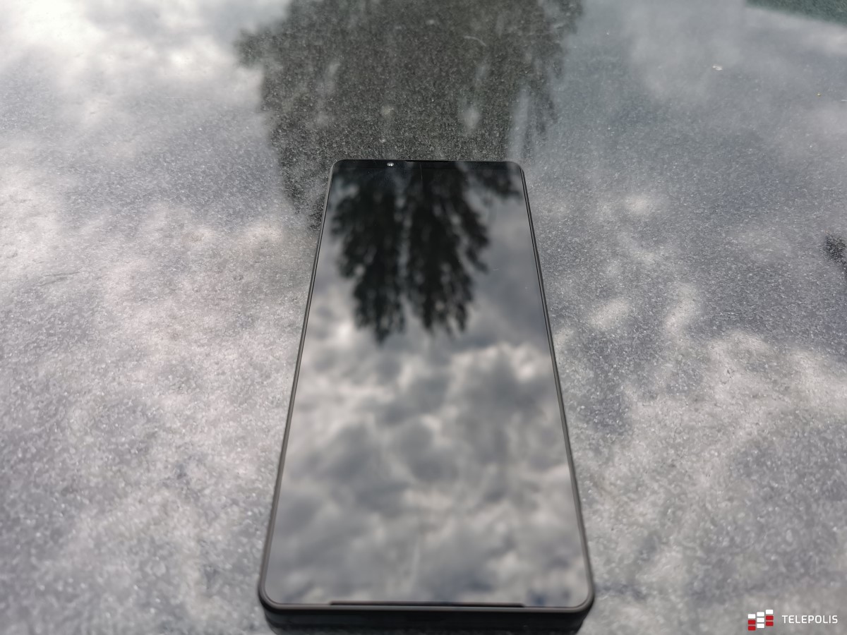 Sony Xperia 1 IV – test. Tak gorący, że aż parzy dłonie