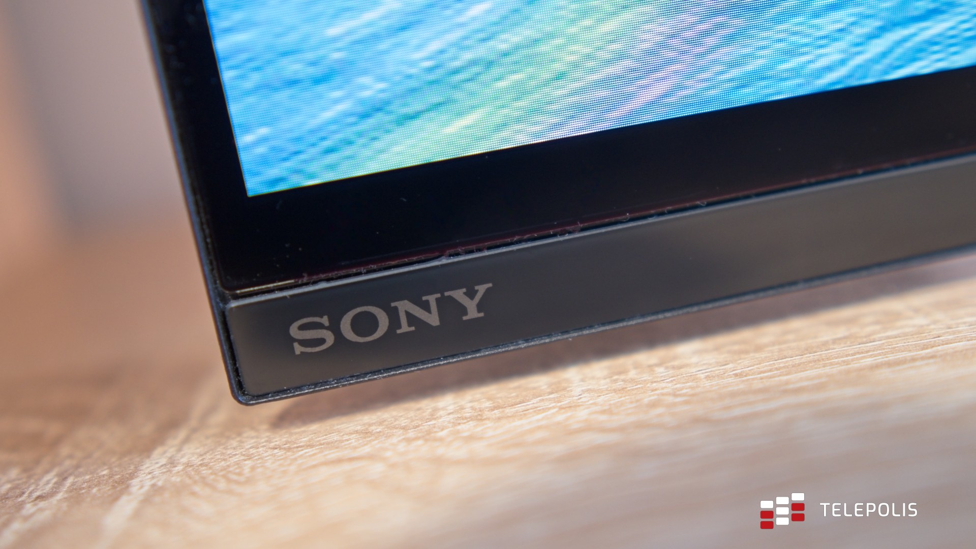Mały, ale wariat. Testujemy telewizor Sony XR-42A90K
