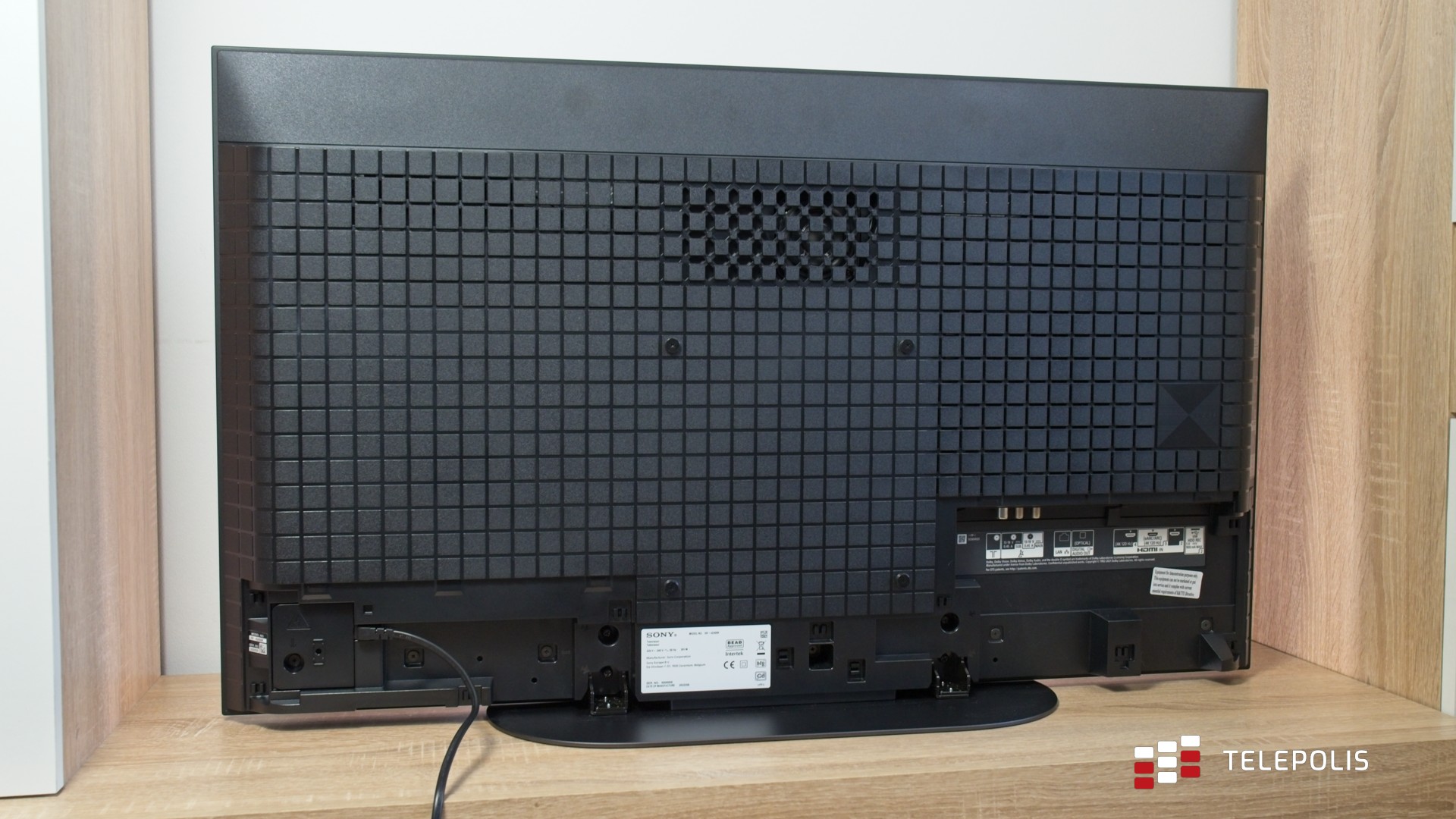 Mały, ale wariat. Testujemy telewizor Sony XR-42A90K