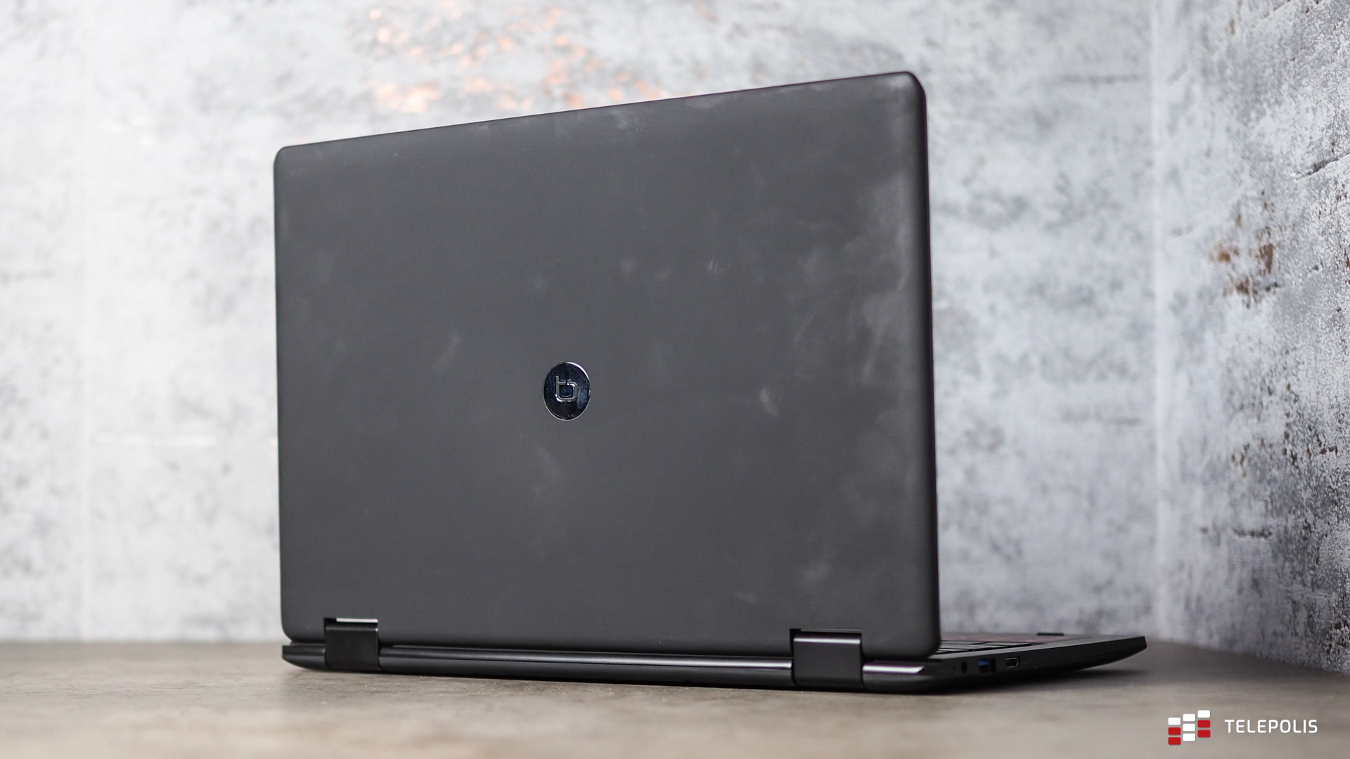 Techbite Arc 11.6 HD – konwertowalny laptop do zdalnej pracy lub nauki