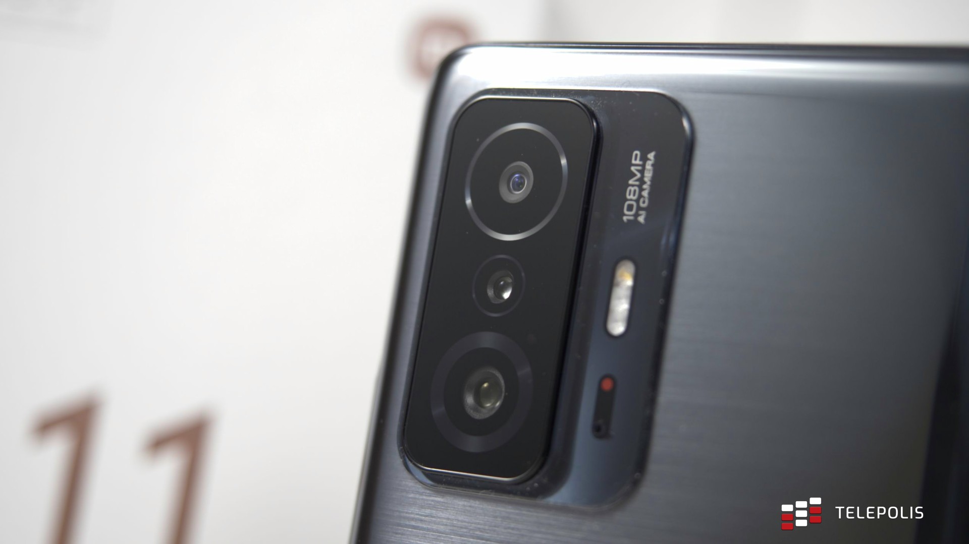 Xiaomi 11T Pro  - telefon, przy którym flagowce nie mają sensu