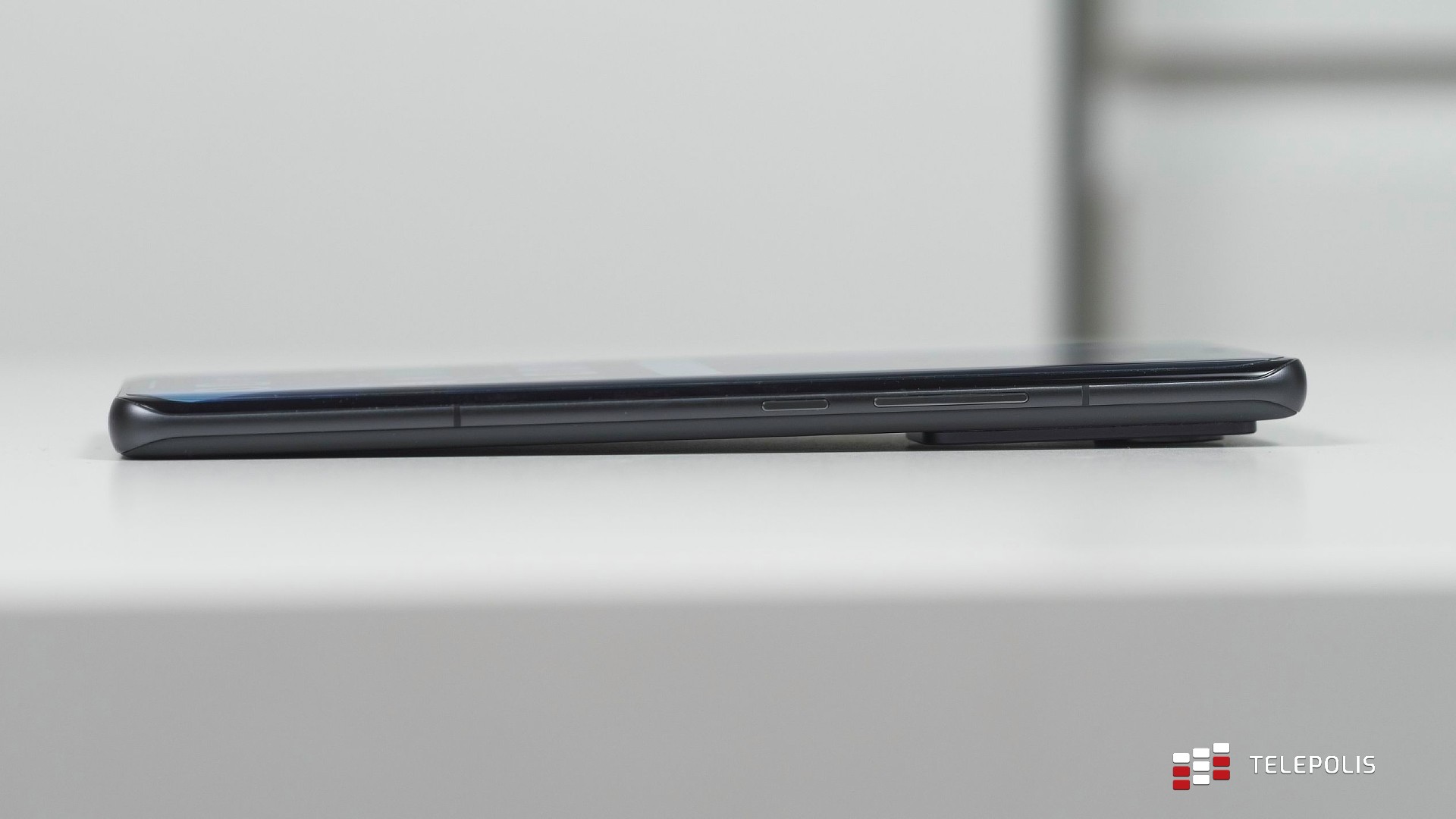Xiaomi znowu to zrobiło! Stworzyło telefon idealny... i go popsuło