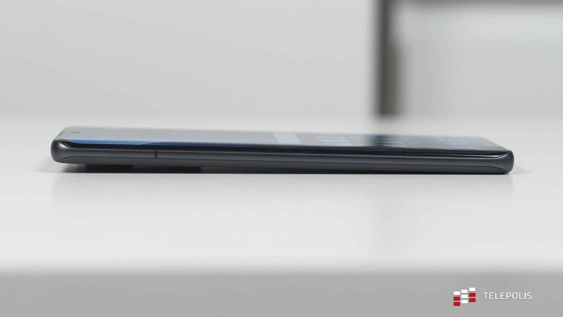 Xiaomi znowu to zrobiło! Stworzyło telefon idealny... i go popsuło