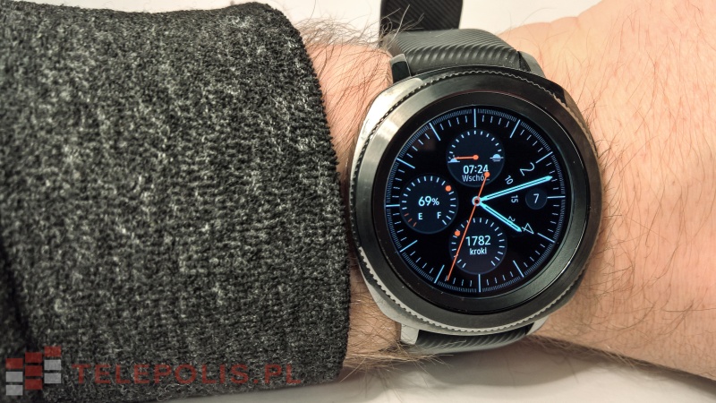 Samsung Galaxy Watch z Tizenem
