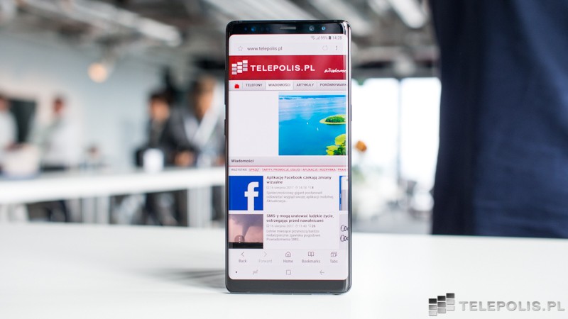 Flagowce Samsunga i wyświetlacze, które same się budzą