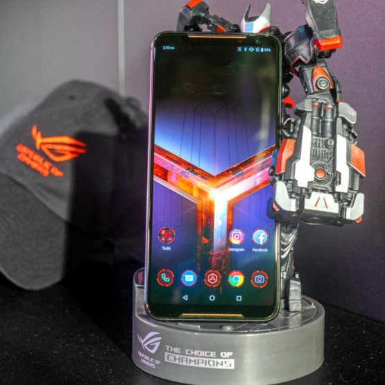 Asus ROG Phone 2 oficjalnie: na wyposażeniu ekran 120 Hz HDR oraz Snapdragon 855 Plus