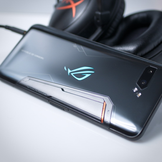 Qualcomm i Asus pracują nad telefonem dla graczy