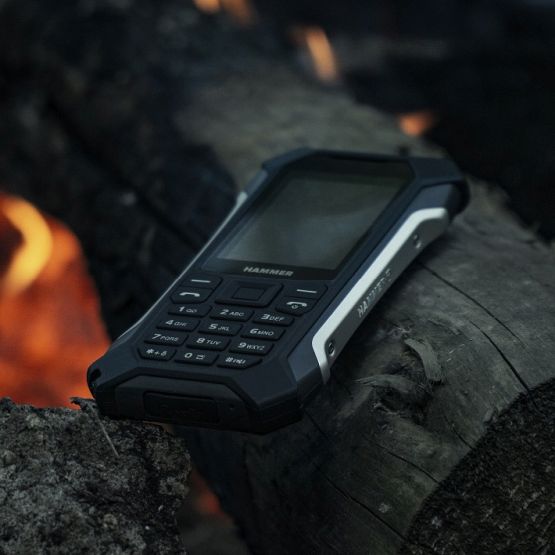 Hammer Patriot+ to nowa pancerna komórka z dodatkowymi modułami Wi-Fi oraz 3G