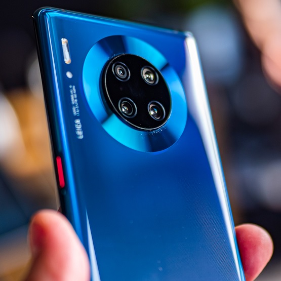 Huawei Mate 30 Pro nie zawiera żadnej amerykańskiej części, a wkrótce trafi na polski rynek
