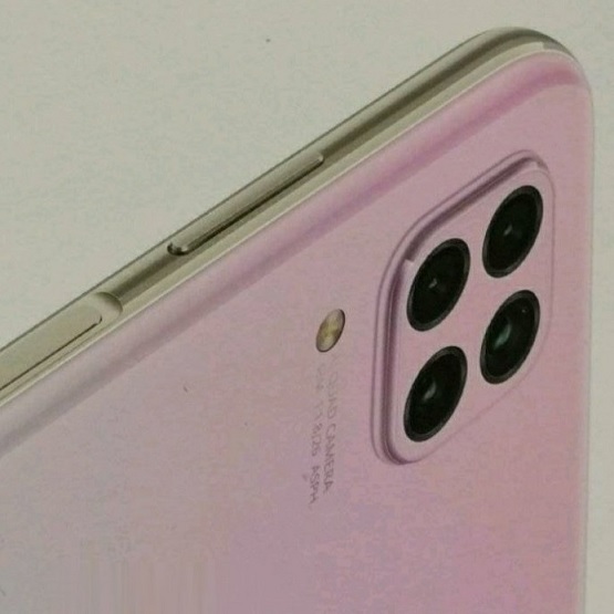 Huawei Nova 6 SE rodzi pytanie - kto tu od kogo kopiuje?