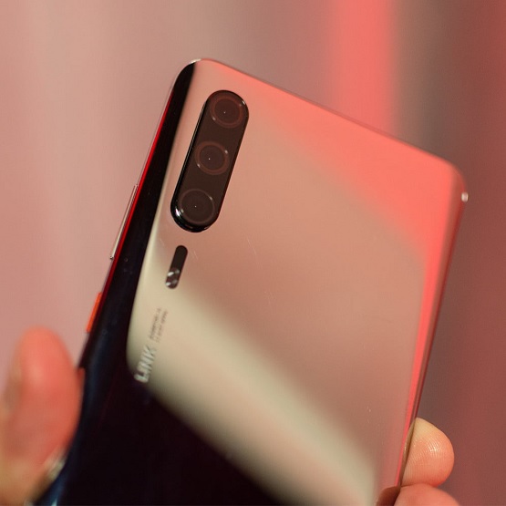 Wyciek specyfikacji Huawei P30 i P30 Pro przed premierą. Razem z wcześniejszymi renderami mamy już komplet