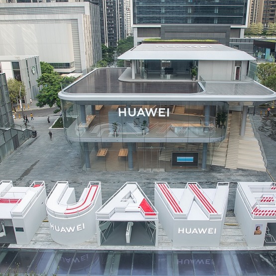 Huawei otworzył swój najbardziej wypasiony salon na świecie