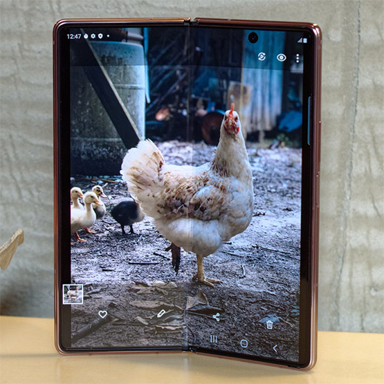 Samsung Galaxy Z Fold2 5G w akcji – krótka recenzja z jajem