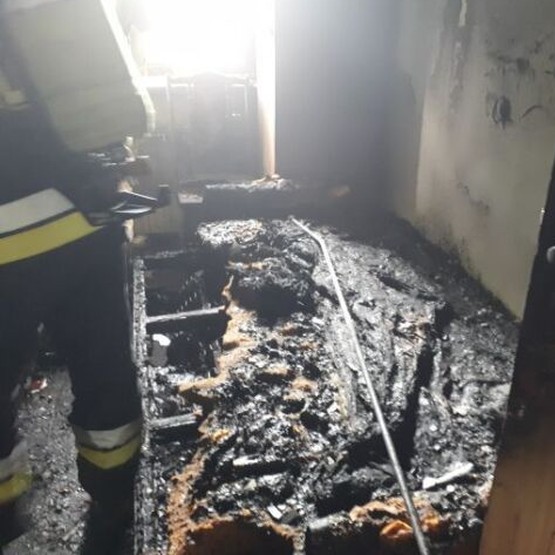 Telefon komórkowy przyczynił się do pożaru domu