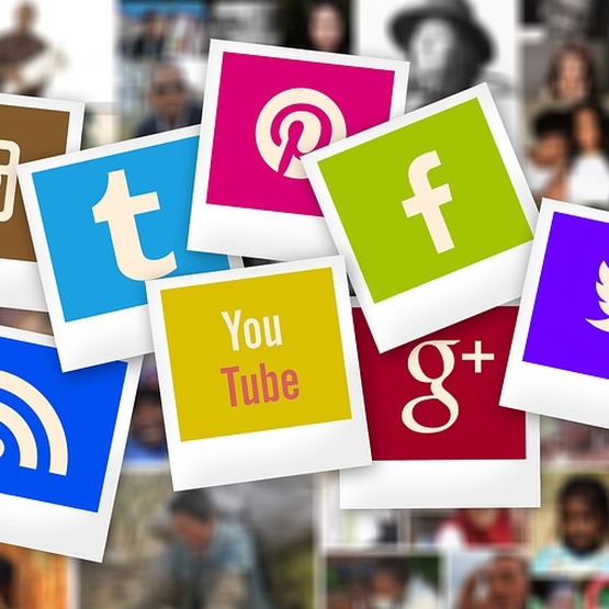 Serwisy społecznościowe w grudniu 2018 roku: Facebook traci zasięg, WhatsApp i Instagram idą w górę