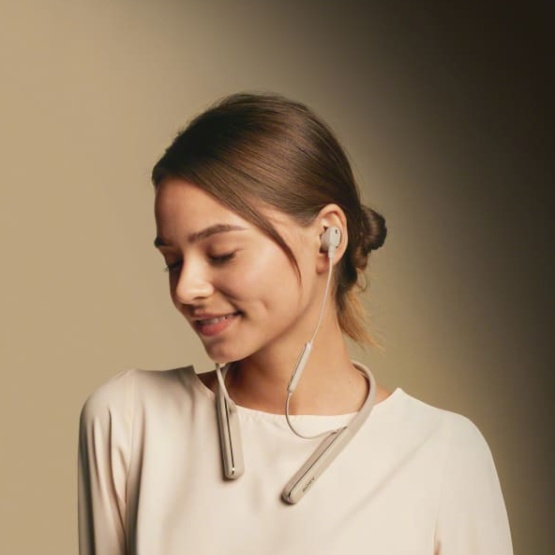 IFA 2019: Sony pokazuje słuchawki bezprzewodowe WI-1000XM2 z pałąkiem na szyję i redukcją hałasu z zewnątrz