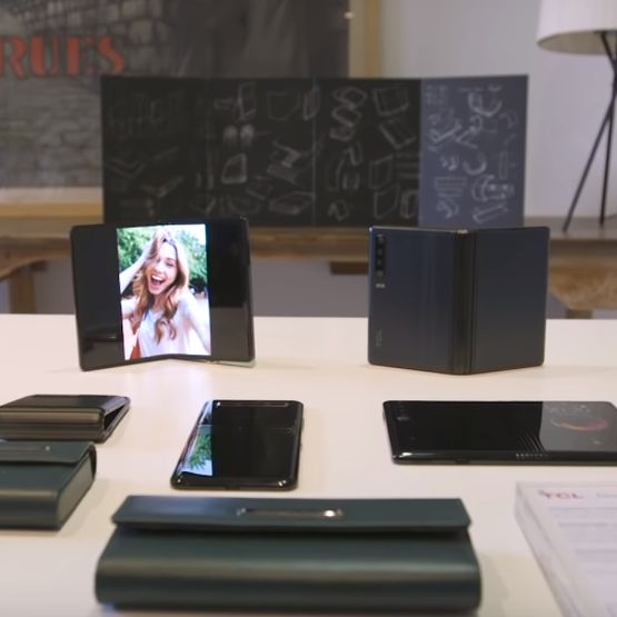 Składany smartfon TCL na MWC 2019. Producent obiecuje, że będzie nas na niego stać