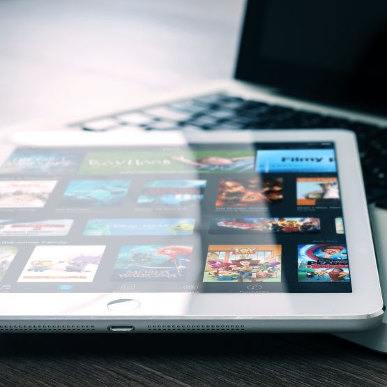 VoD w Polsce rośnie jak na drożdżach. Najpopularniejsze serwisy to Netflix i CDA.pl. Wyniki raportu Multiscreening 2018
