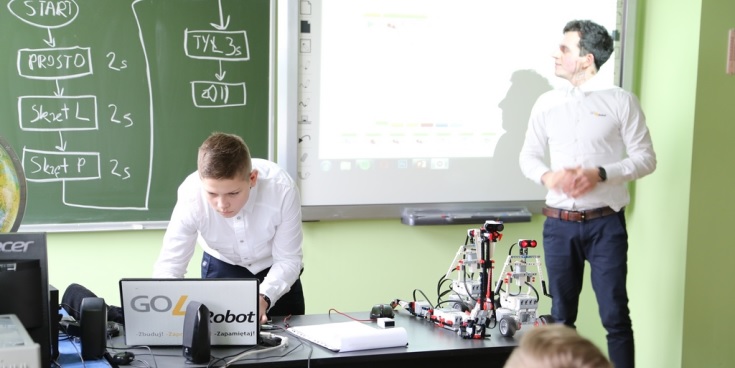 Szkoły nie będą musiały szukać dofinansowania Internetu