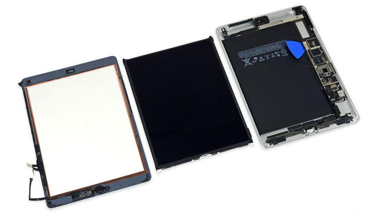 Nowy, stary iPad rozłożony na części pierwsze