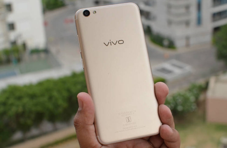 Vivo prezentuje V5s - smartfon "selfiecentryczny"