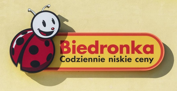 Biedronka: Dwa smartfony i telefon z klapką w obniżonych cenach