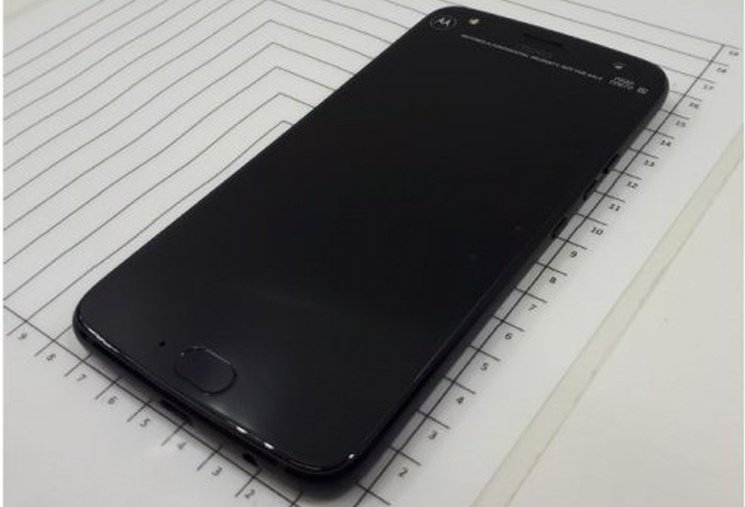 Motorola Moto X4 na zdjęciach