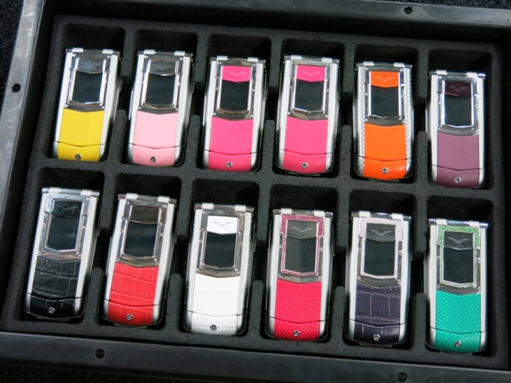 Trwa wyprzedaż telefonów marki Vertu