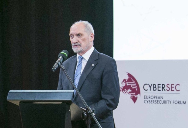 Polska będzie miała wojska cybernetyczne