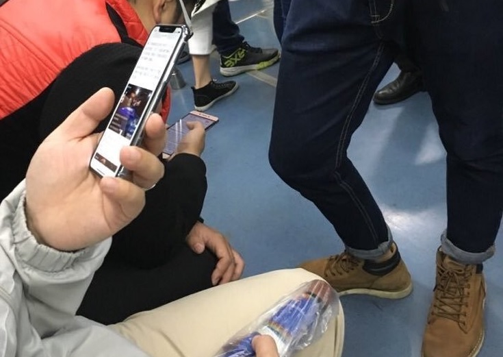 iPhone'y X w rękach użytkowników