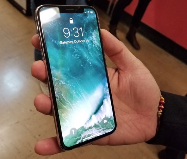 iPhone'y X w rękach użytkowników