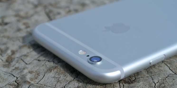 Apple rozważa udzielanie rabatu osobom, które kupiły baterię za pełną cenę
