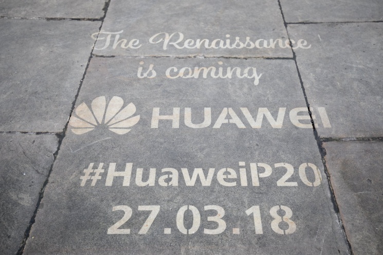 Huawei trolluje sklepy Apple'a i Samsunga w Londynie