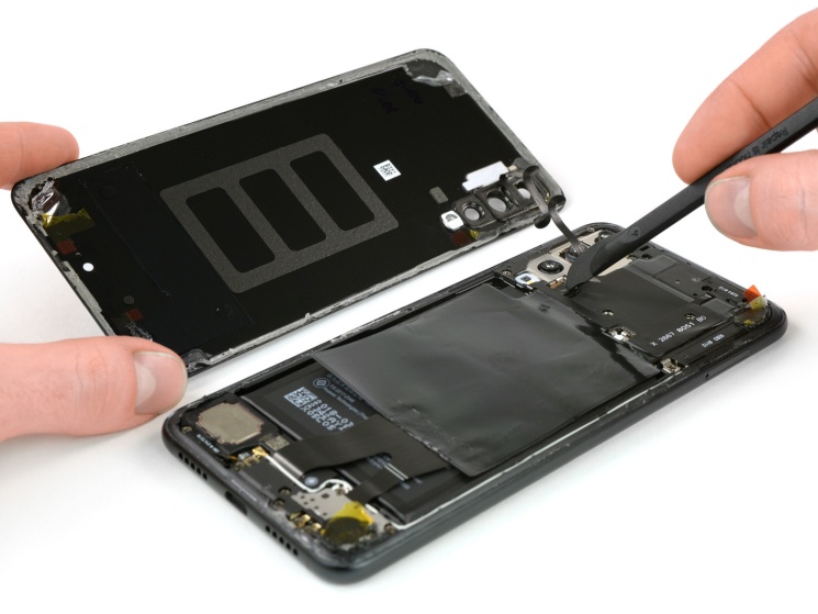 iFixit rozłożył Huaweia P20 Pro