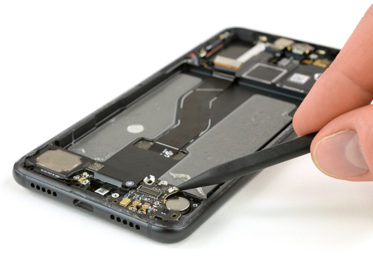 iFixit rozłożył Huaweia P20 Pro