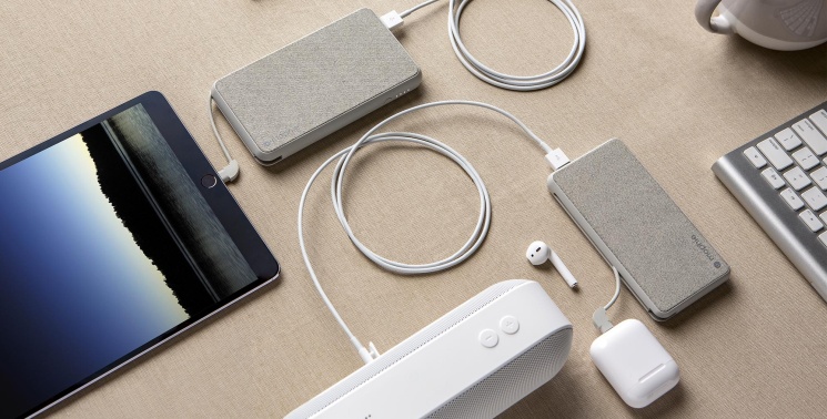Mophie: nowa kolekcja powerbanków ze złączem Lightning