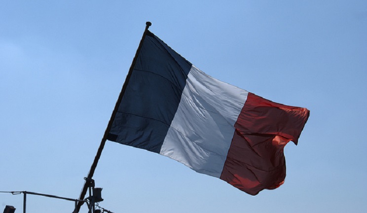 Francja zakazuje smartfonów w większości szkół