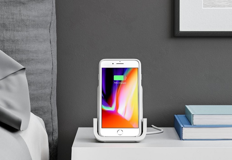 Bezprzewodowa ładowarka Apple AirPower ciągle nie istnieje, korzysta konkurencja