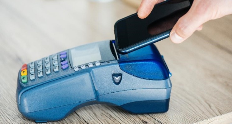 Hakerzy coraz częściej patrzą w kierunku płatności mobilnych