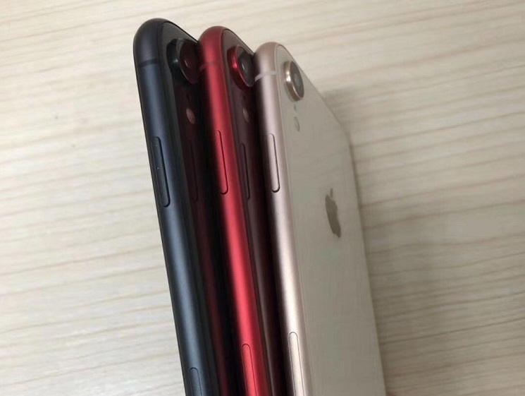 Cztery kolory nowego iPhone'a